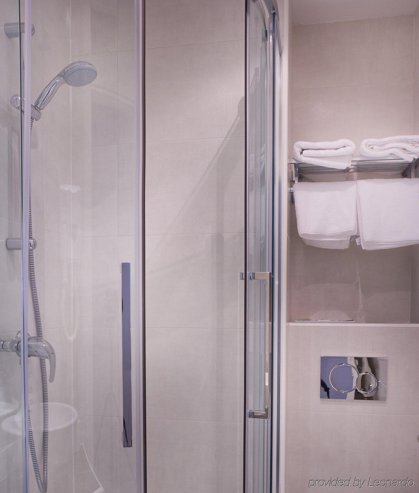 Le Compostelle 3* París