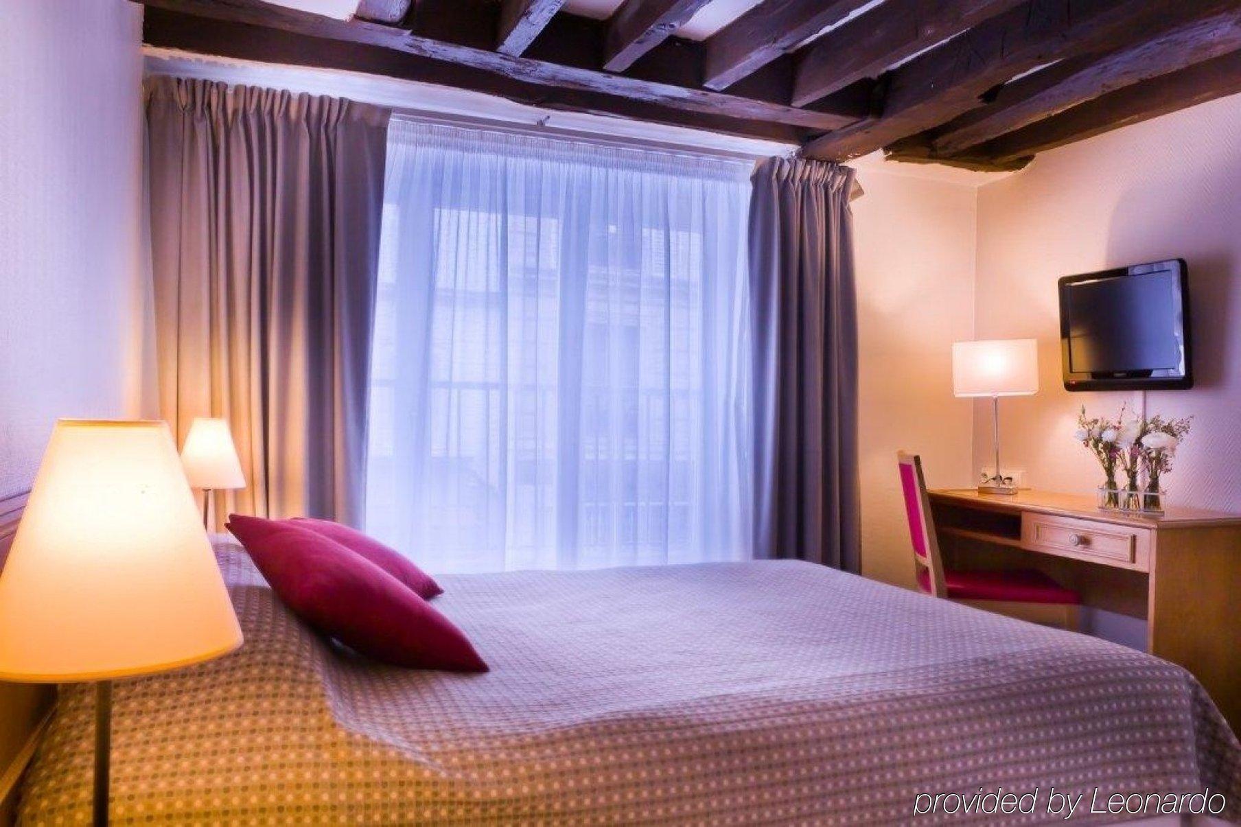 Hotel Le Compostelle París
